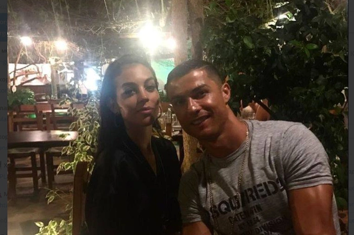 Криштиану Роналду сделал предложение матери своих детей