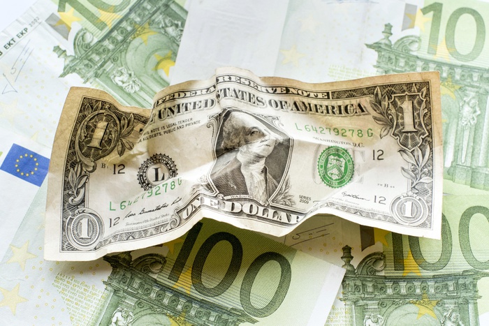Долларовое ралли затухает. Впервые с июля 2015 доллар стоит менее 60 рублей