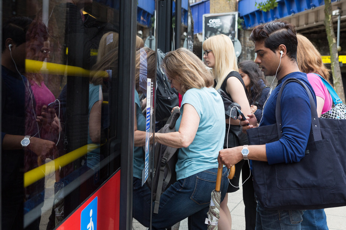 Лондонскому карманнику суд запретил ездить на метро в час-пик