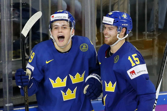 Сборная Швеции вышла в четвертьфинал чемпионата мира по хоккею
