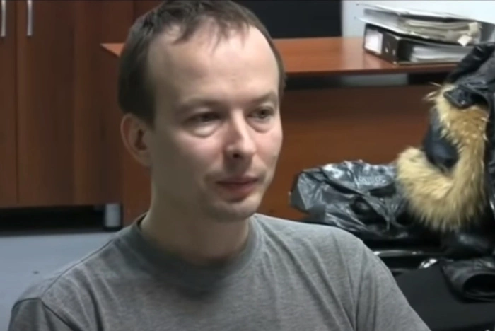 «Унижали и били в школе»: одноклассник обвиняемого в убийствах на Уктусе — о его детстве