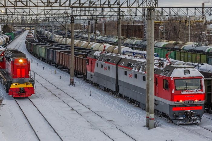 В Свердловской области пассажирский поезд насмерть сбил женщину