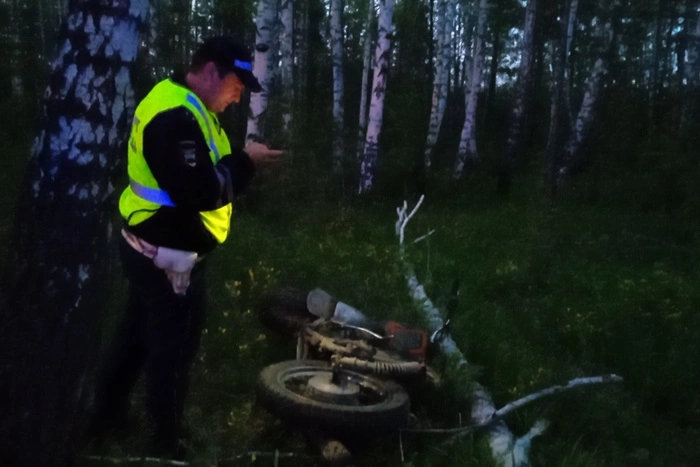 Свердловчанин на мотоцикле поехал на работу и разбился насмерть