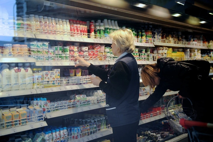 Недельная инфляция в России впервые за 10 месяцев замедлилась до нуля