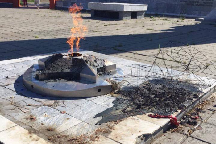 Мемориал «Вечный огонь» разрушили в центре Миасса