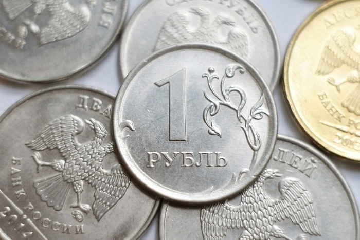 Кондуктор на Урале высадила из автобуса мальчика из-за оплаты проезда мелочью