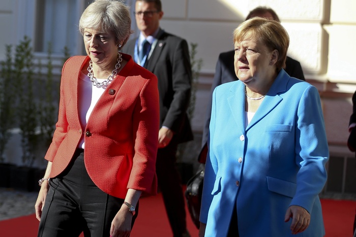Меркель публично оскорбила Мэй