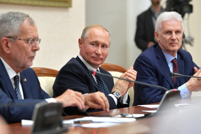 Кремль отреагировал на запуск Би-би-си шоу с «Путиным» в роли ведущего