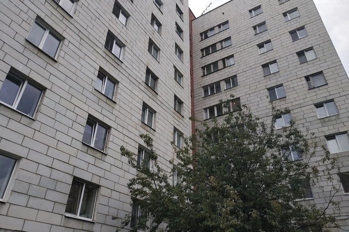 УК «Чкаловская» вызвала ЧОП, когда в «их» дом попыталась войти «Лига ЖКХ Запад»