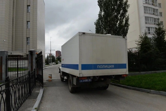 На Урале гарнизонный суд на 7 лет отправил в колонию участника СВО