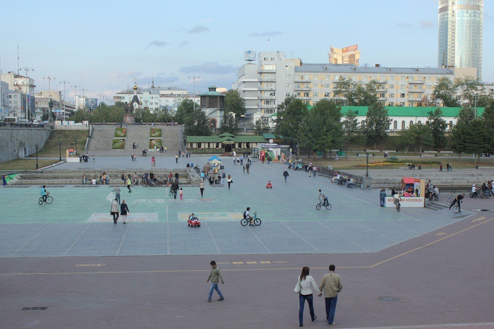 Активисты и волонтеры обновят сегодня «Красную линию» в Екатеринбурге
