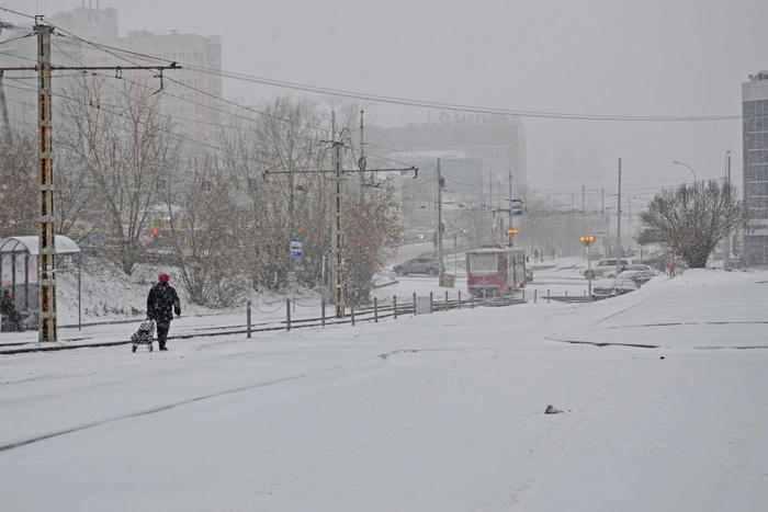 В связи с непогодой в Свердловской области МЧС выпустило предупреждение