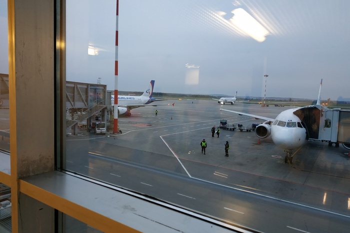 Самолет «Уральских авиалиний» задержан в киргизском Оше