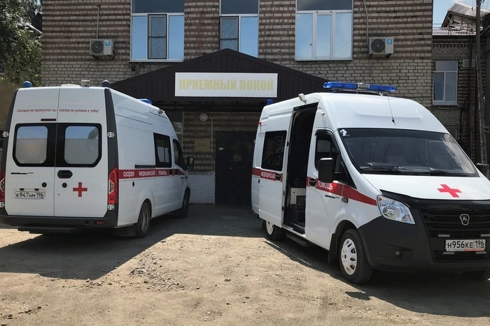 Знакомые рассказали о семье свердловчан, где трагически погиб младенец