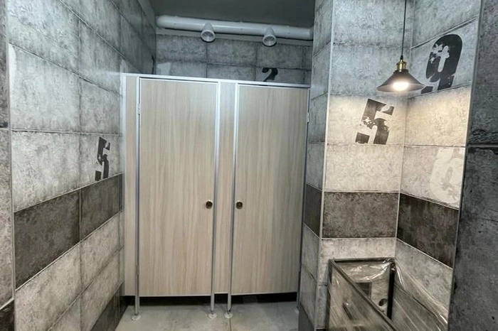 В екатеринбургской школе с родителей потребовали по 2000 рублей за ремонт туалетов