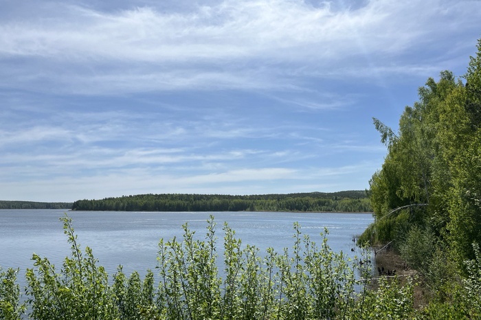 В Екатеринбурге оградили забором въезд на общественный пляж