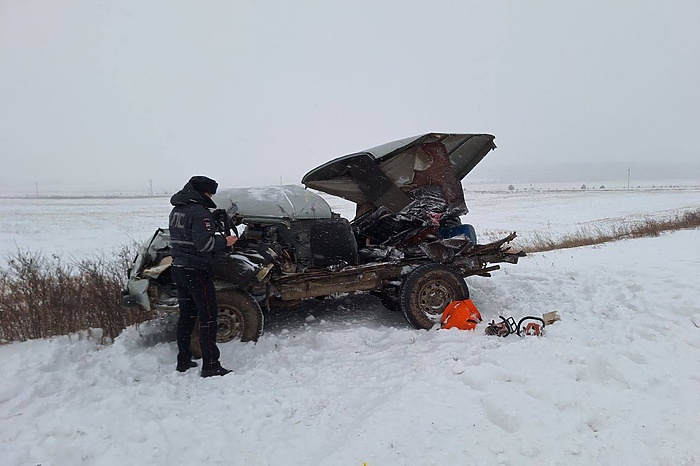 Смертельную аварию устроил водитель УАЗ «буханки» на свердловской трассе (ВИДЕО ДТП)