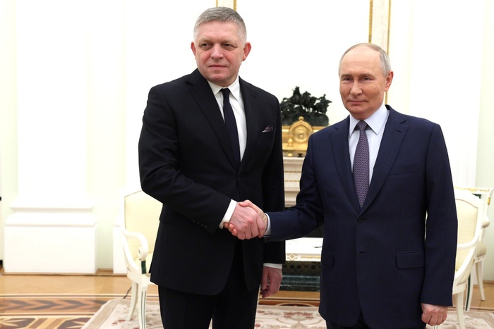 Фицо назвал отсутствие авиасообщения между Европой и Россией частью «железного занавеса»