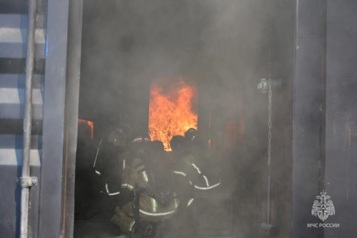 Стало известно, в каком состоянии малышка, которую мама сбросила с пятого этажа во время пожара в Екатеринбурге