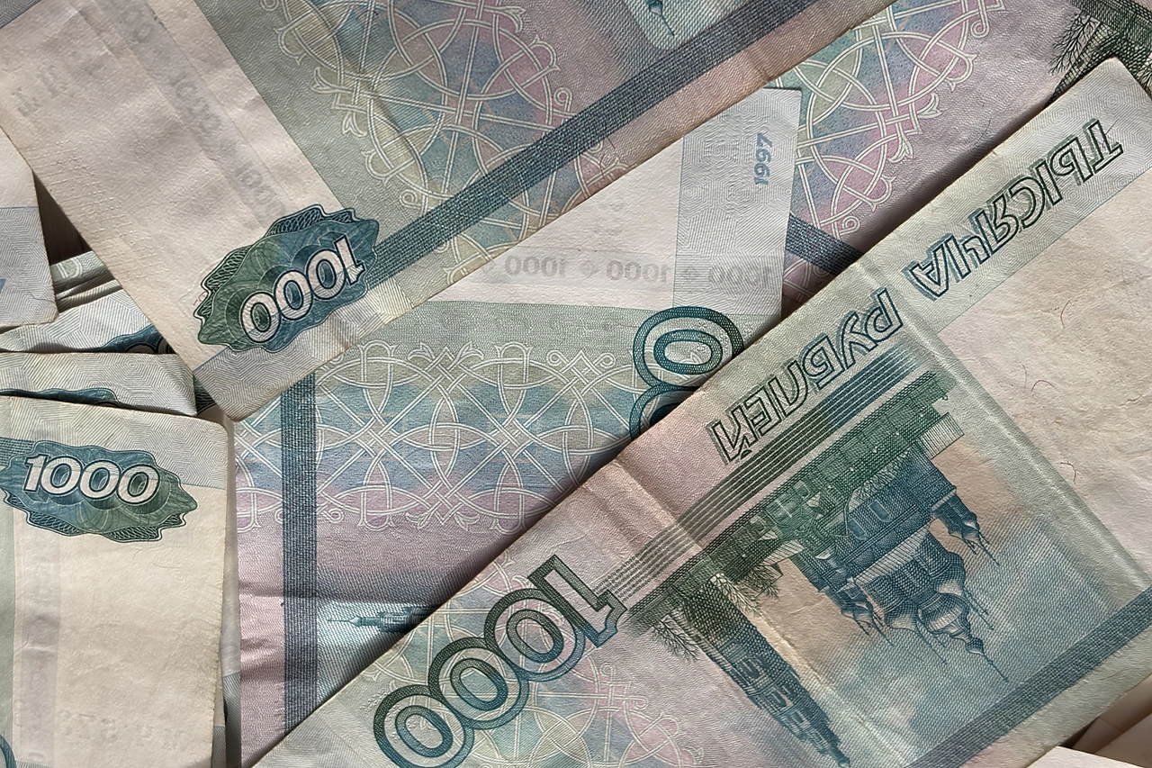Свердловскстат: зарплаты учителей подскочили до 129 тысяч рублей