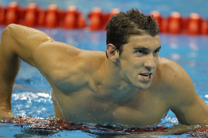 Многократный чемпион по плаванию Майкл Фелпс проиграл заплыв акуле