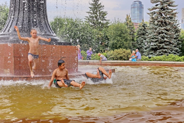 До конца рабочей недели в Екатеринбурге продержится жара