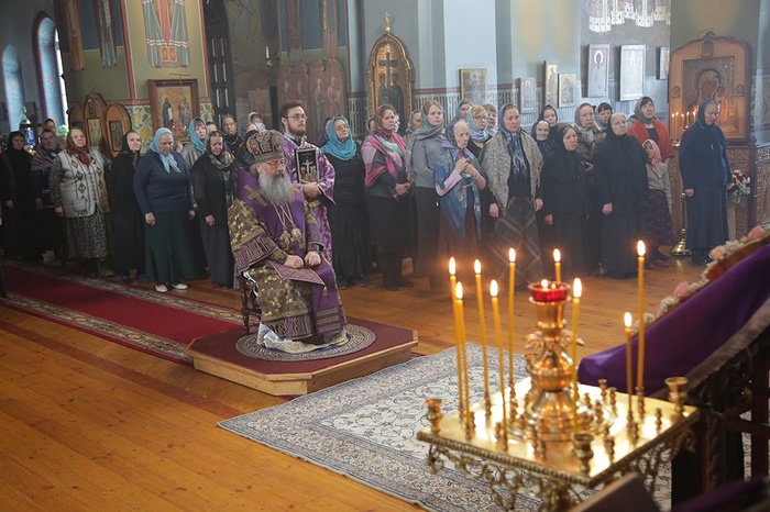 Крупный telegram-канал раскритиковал екатеринбургского митрополита за сбор горожан на богослужение