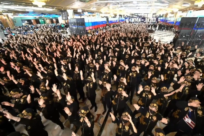 В Кремле прокомментировали флешмобы «Сима-ленда» в поддержку Путина