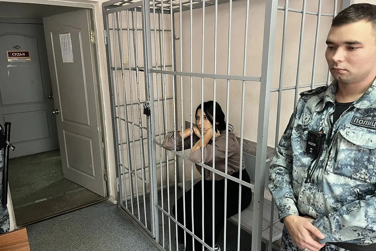 Суд Екатеринбурга отправил под стражу всех 11 арестованных «щипачей»