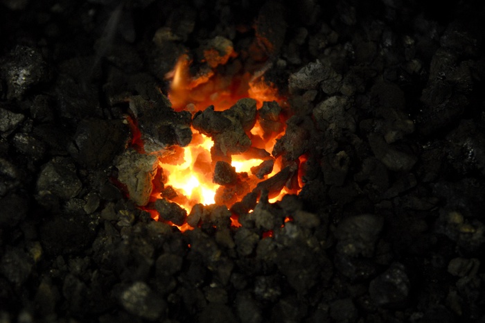 Начались поставки угля из Донбасса в Россию