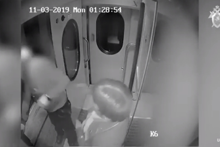 В Санкт-Петербурге мужчина обвиняется в избиении начальника поезда