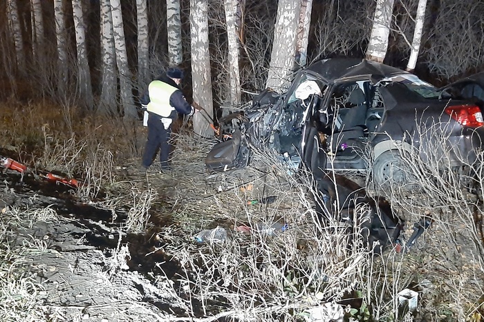 На Полевском тракте в Екатеринбурге погибла женщина- водитель