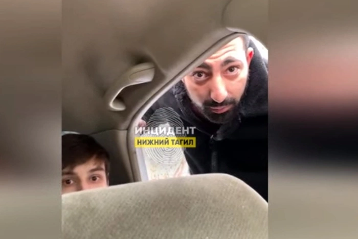 В Нижнем Тагиле несколько мужчин напали на компанию молодых людей