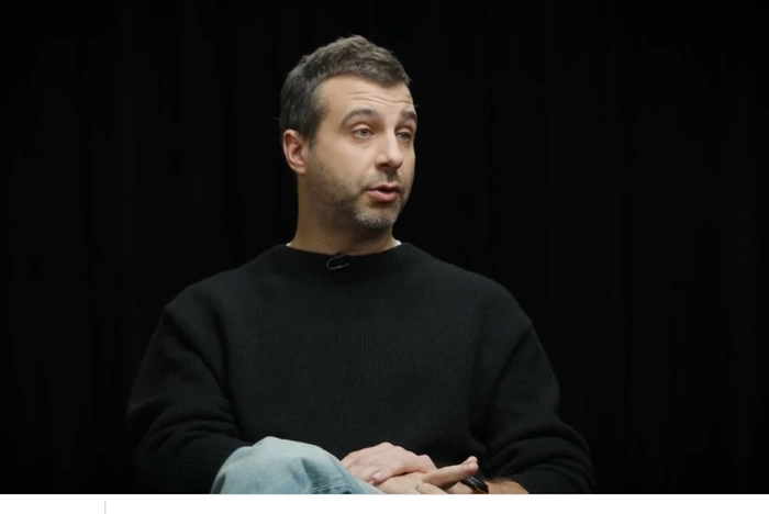 Иван Ургант будет смешить людей из Парижа