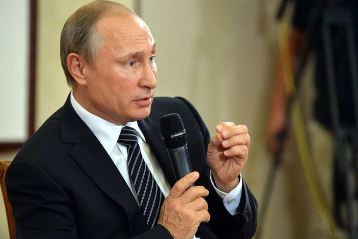 Путин предложил освободить от налогов самозанятых россиян