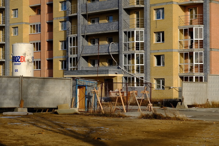 На месте заброшенной школы на Тверитина построят шесть многоэтажек