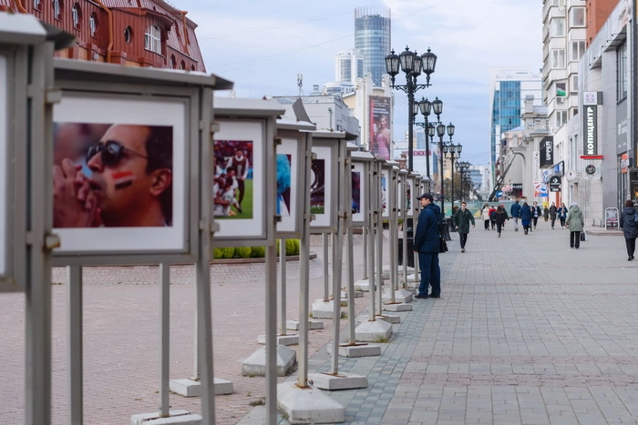 На Вайнера открылись выставки к 85-летию Свердловской области