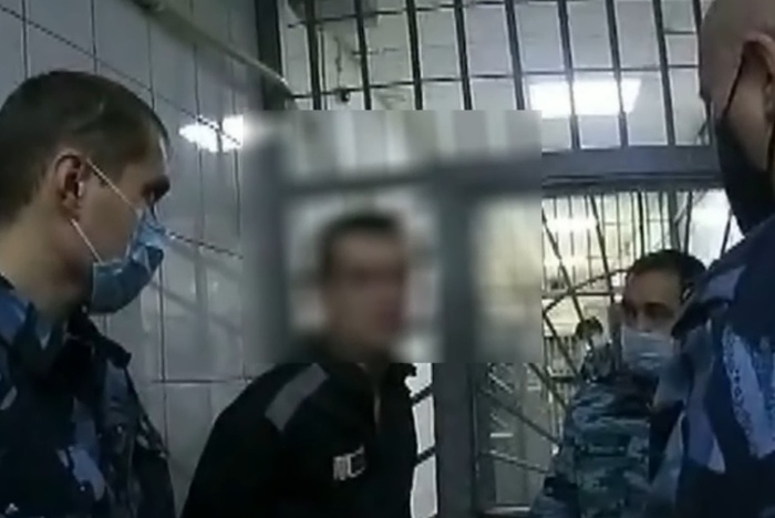 В Свердловской области заключённый пытался убить сотрудника колонии