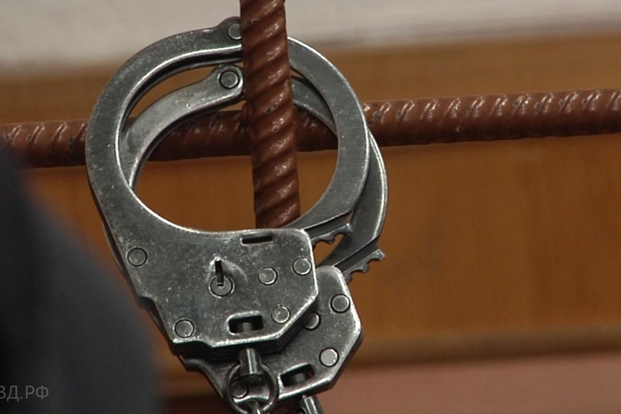 В Первоуральске задержали мужчину, который пытался изнасиловать падчерицу