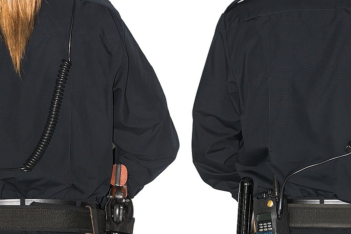 Силовики нагрянули в офис компании уральских олигархов