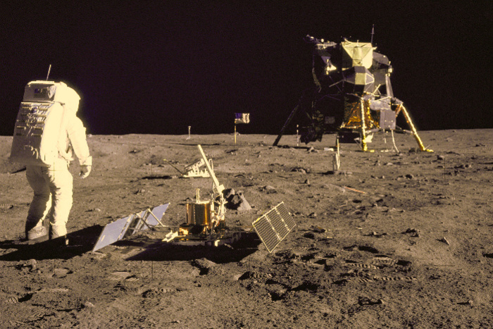 Астронавты НАСА поведали о «странной музыке» с обратной стороны Луны