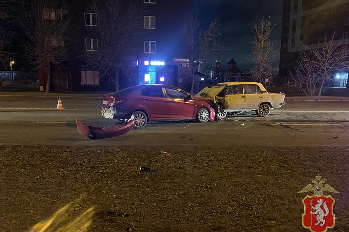 «Шестерка» спровоцировала аварию с тремя пострадавшими на Отрадной