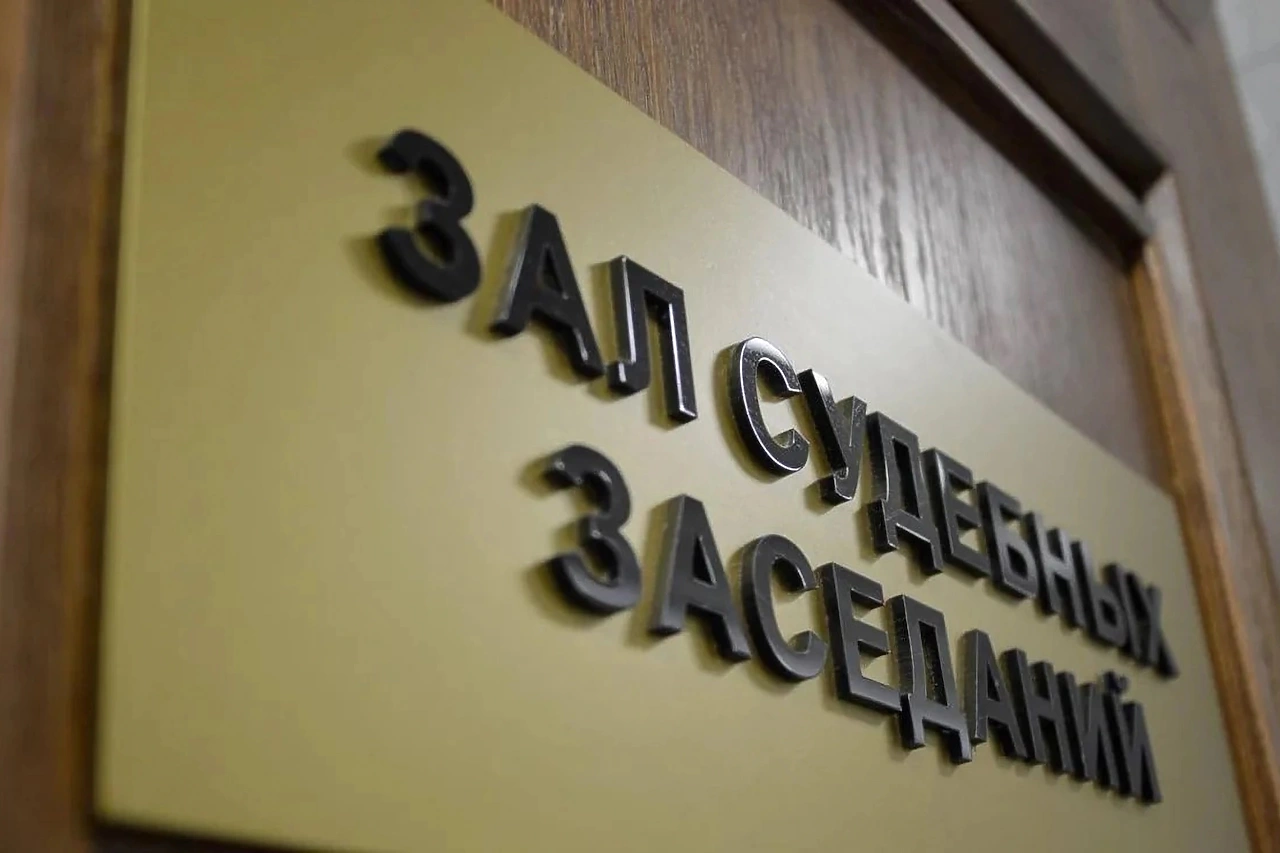 Суд Каменска-Уральского отправил в СИЗО водителя Infiniti, устроившего ДТП с четырьмя погибшими