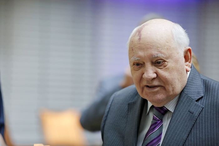Горбачев исключил возможность отъезда из России