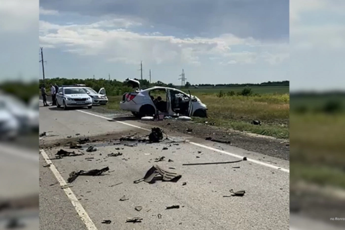 Под Волгоградом в жутком ДТП разбилась семья из Екатеринбурга
