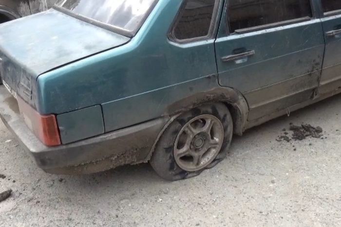 В Свердловской области обстреляли автомобиль, чтобы остановить пьяного водителя без прав