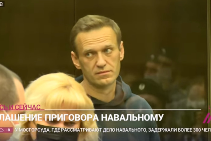 Правозащитники сообщили о более чем тысяче задержанных в день суда над Навальным