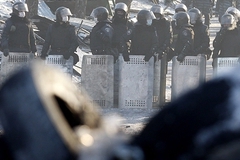 Милиция пригрозила штурмом киевской администрации