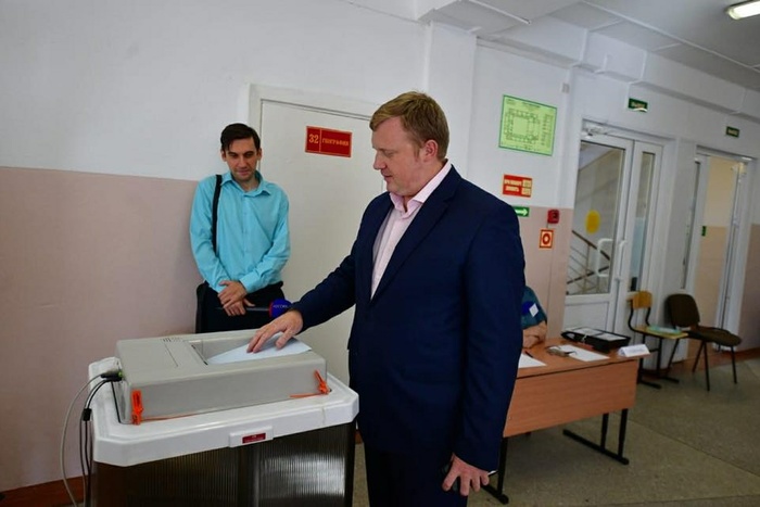 Коммунист Ищенко пошел на выборы главы Приморья самовыдвиженцем