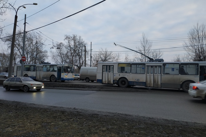 Ухарство водителя троллейбуса закончилось трагедией в Новосибирске